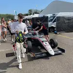 F4