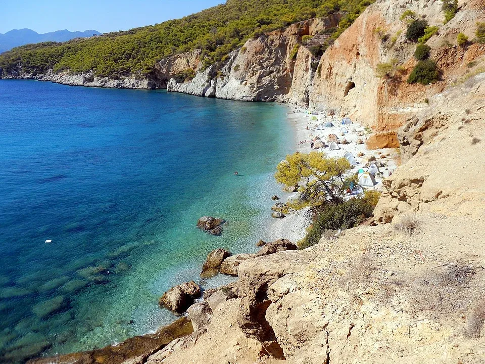 Aponisos, stop in Megalochori, Greece — photo 5