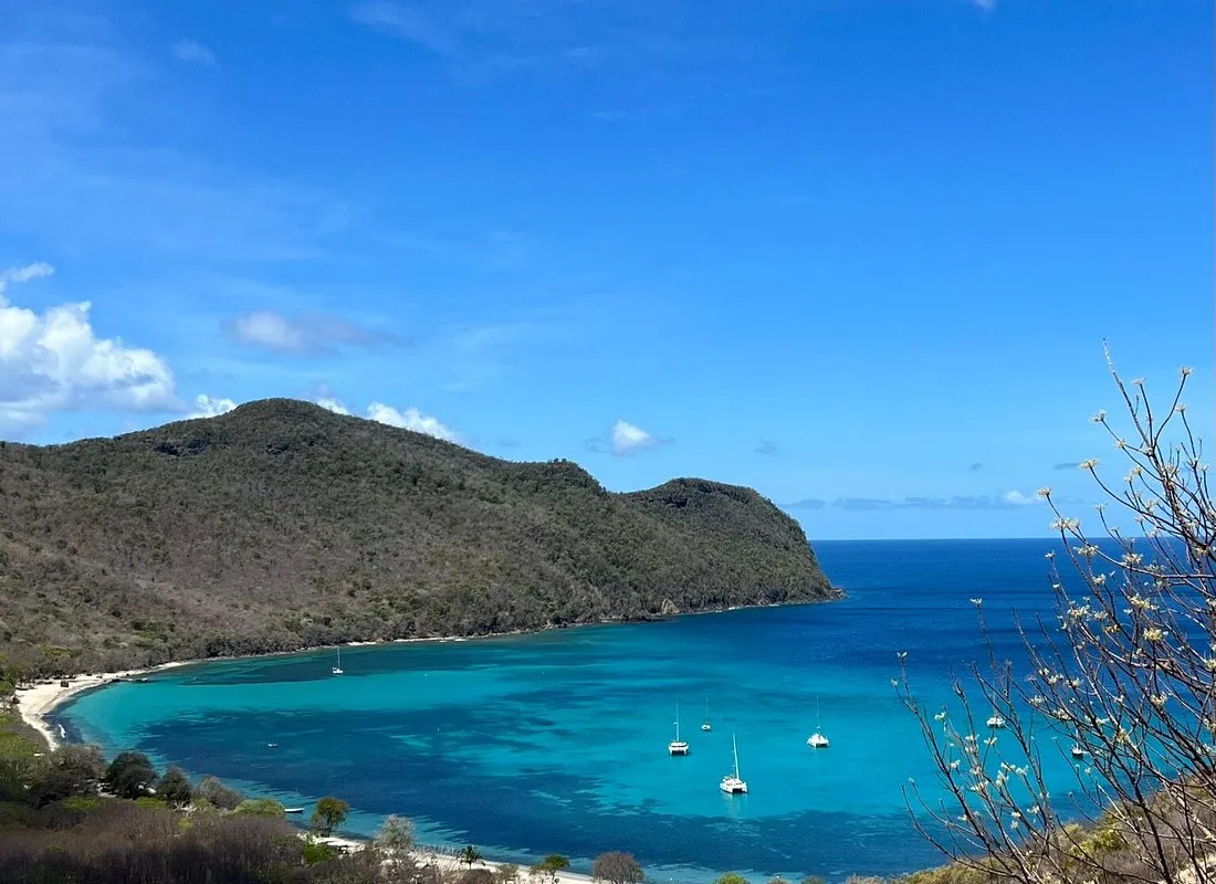 Chatham Bay, anchorage in Ashton, Saint Vincent and the Grenadines — photo 2