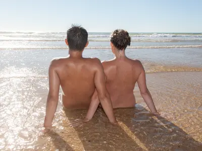 Plage naturiste, stop in France — photo 4