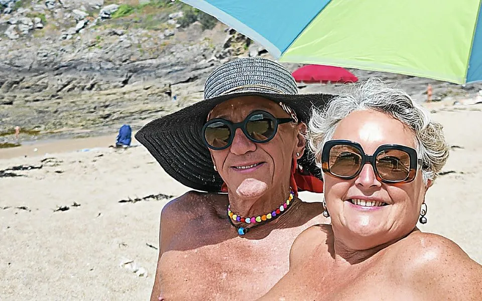 Plage naturiste, stop in France — photo 3