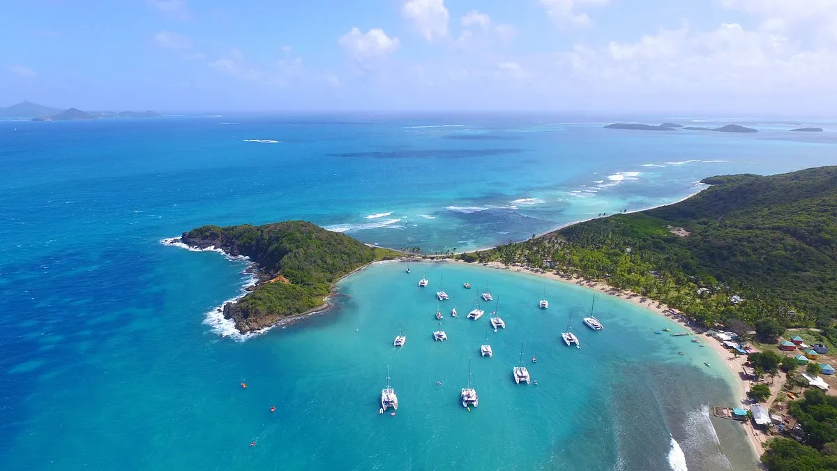 Salt Whistle Anchorage in Clifton, Saint Vincent and the Grenadines — photo 2