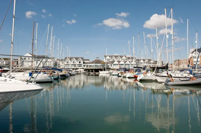 Town Quay Marina in United Kingdom — photo 2