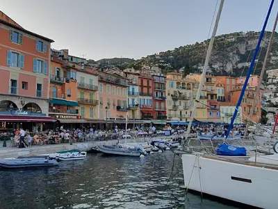 Port de la Darse, stop — photo 3