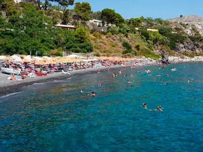 Spiaggia Scari, stop in Lipari — photo 3