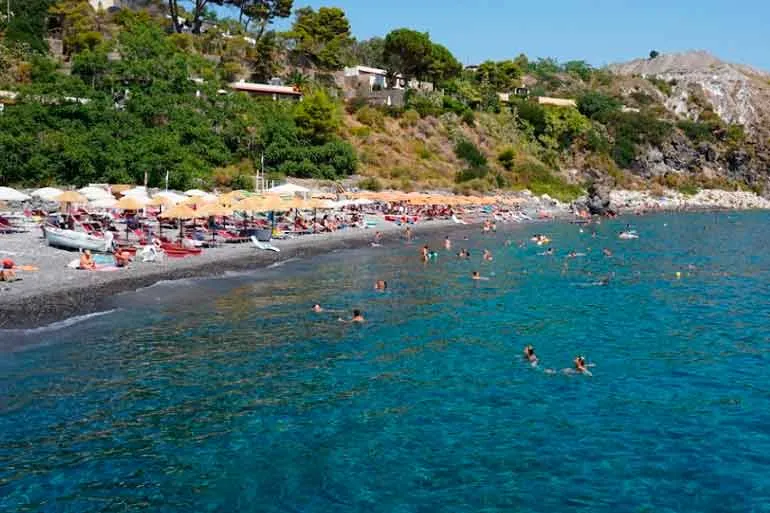 Spiaggia Scari, stop in Lipari — photo 3