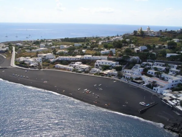 Spiaggia Scari, stop in Lipari — photo 8