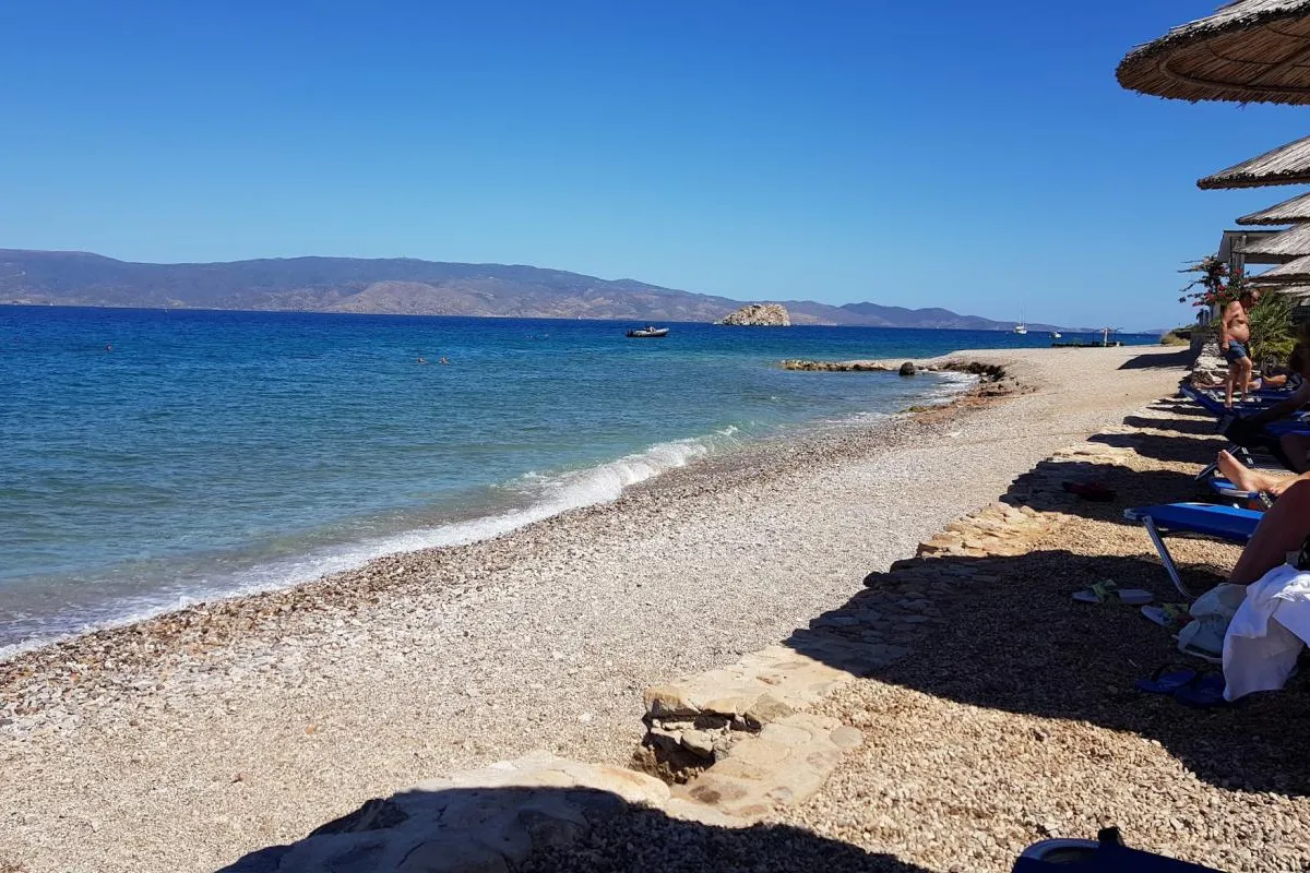 Plakes, stop in Hydra, Greece — photo 3
