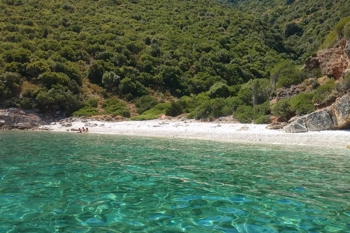 Pera Pigadi Beach, stop in Vathy — photo 3