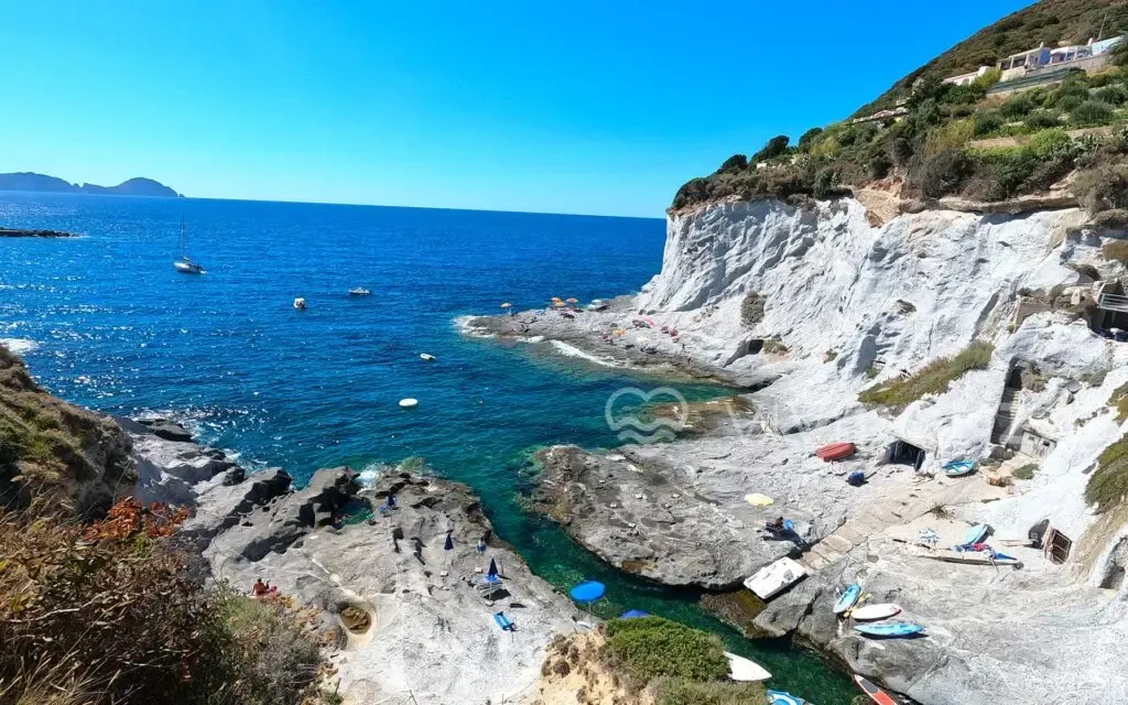 Cala del Core, stop in Ponza — photo 6