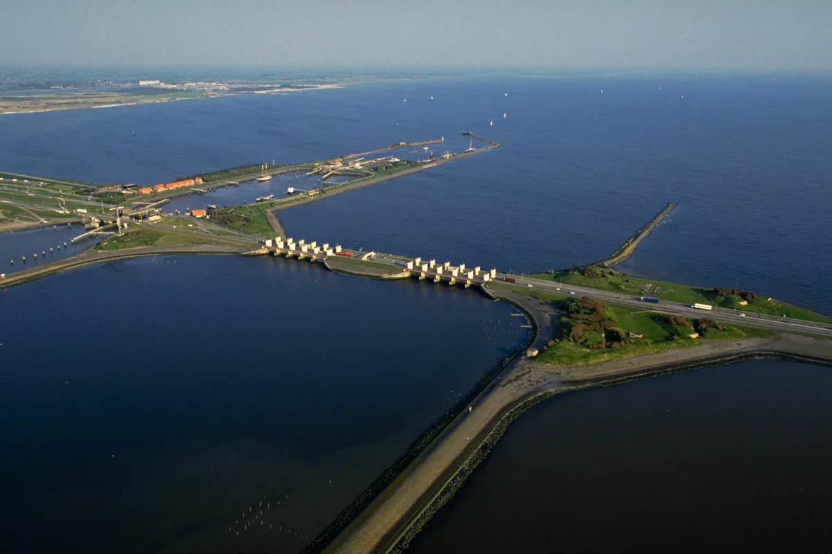 Kornwerderzand, stop in Makkum — photo 3