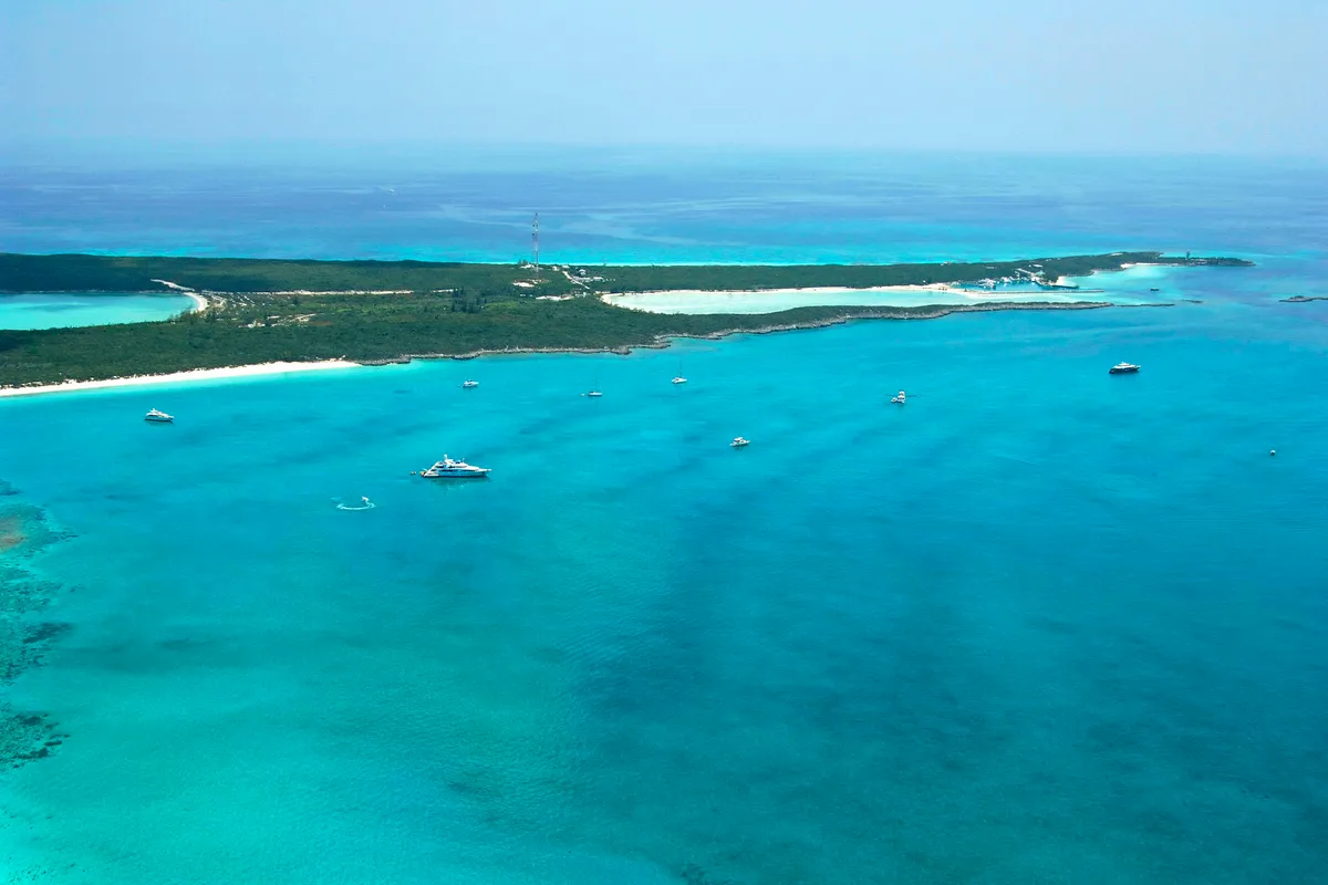 Highborne Cay Anchorage in Exuma, Bahamas — photo 2