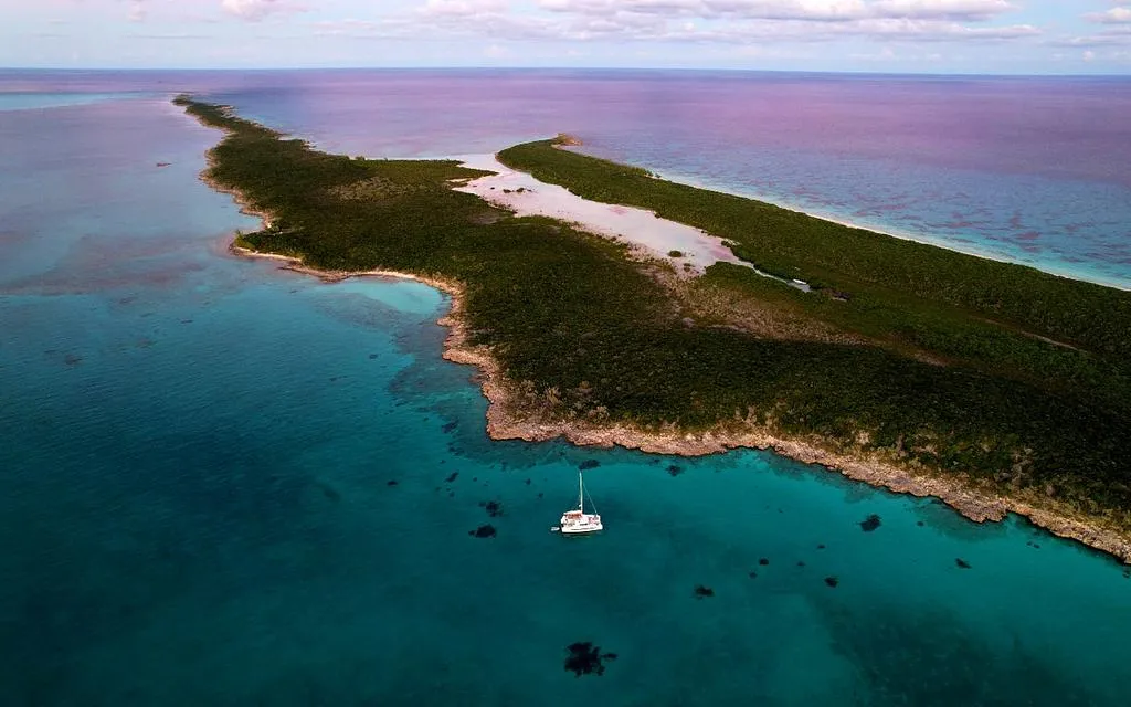 Highborne Cay Anchorage in Exuma, Bahamas — photo 7