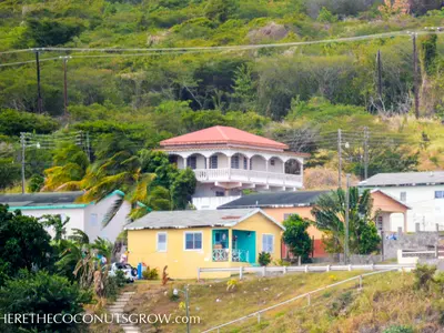 White House Bay, anchorage in Kittian Village — photo 4
