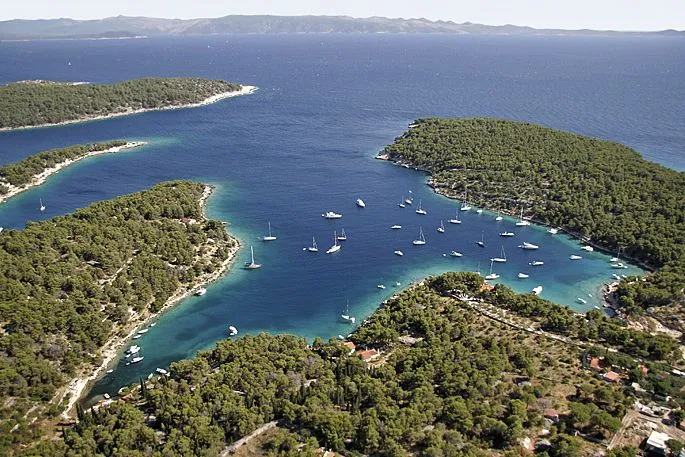 Lučice Anchorage in Općina Milna, Croatia