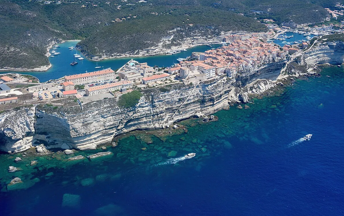 Cala di Zeri, stop in Bonifacio / Bunifaziu — photo 6