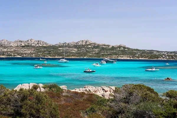 Spiaggia dell' alberello, anchorage in La Maddalena, Italy — photo 3