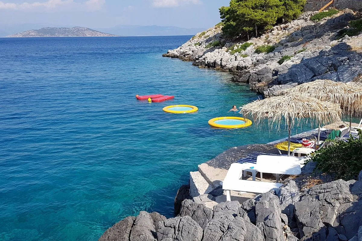 Aponissos Beach, stop in Megalochori, Greece — photo 7