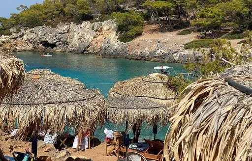 Aponissos Beach, stop in Megalochori, Greece — photo 9