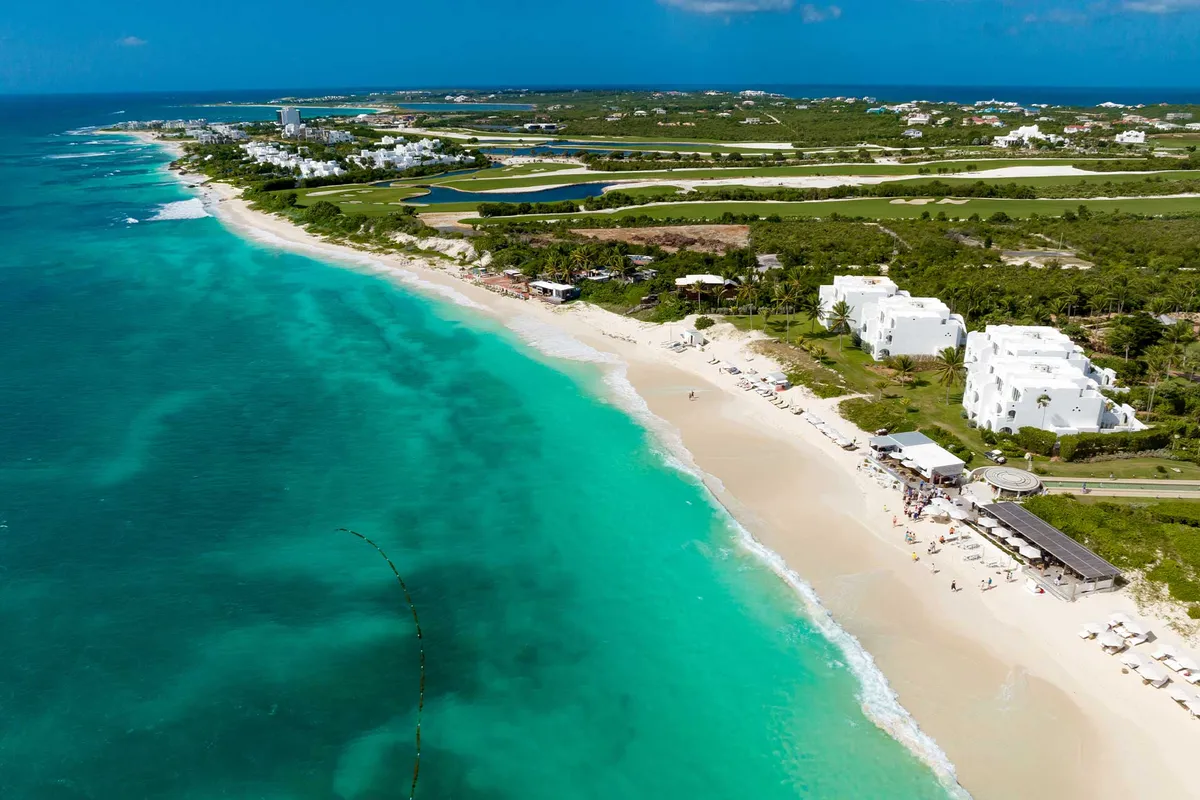 Rendezvous Beach, stop in Bahamas — photo 8