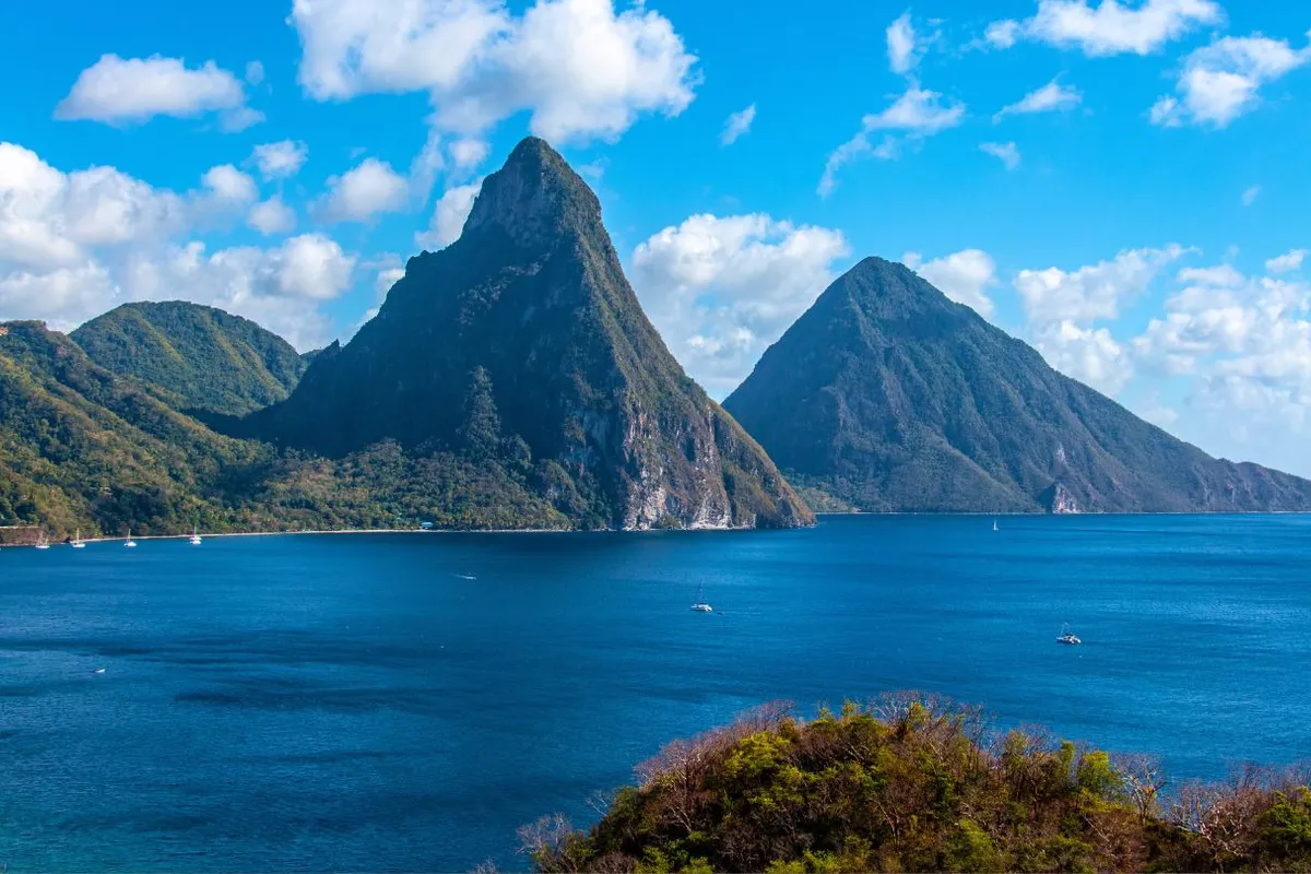 Anse des Pitons, anchorage in Soufrière, Saint Lucia — photo 8