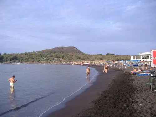 Spiaggia delle Sabbie nere, stop in Lipari — photo 7