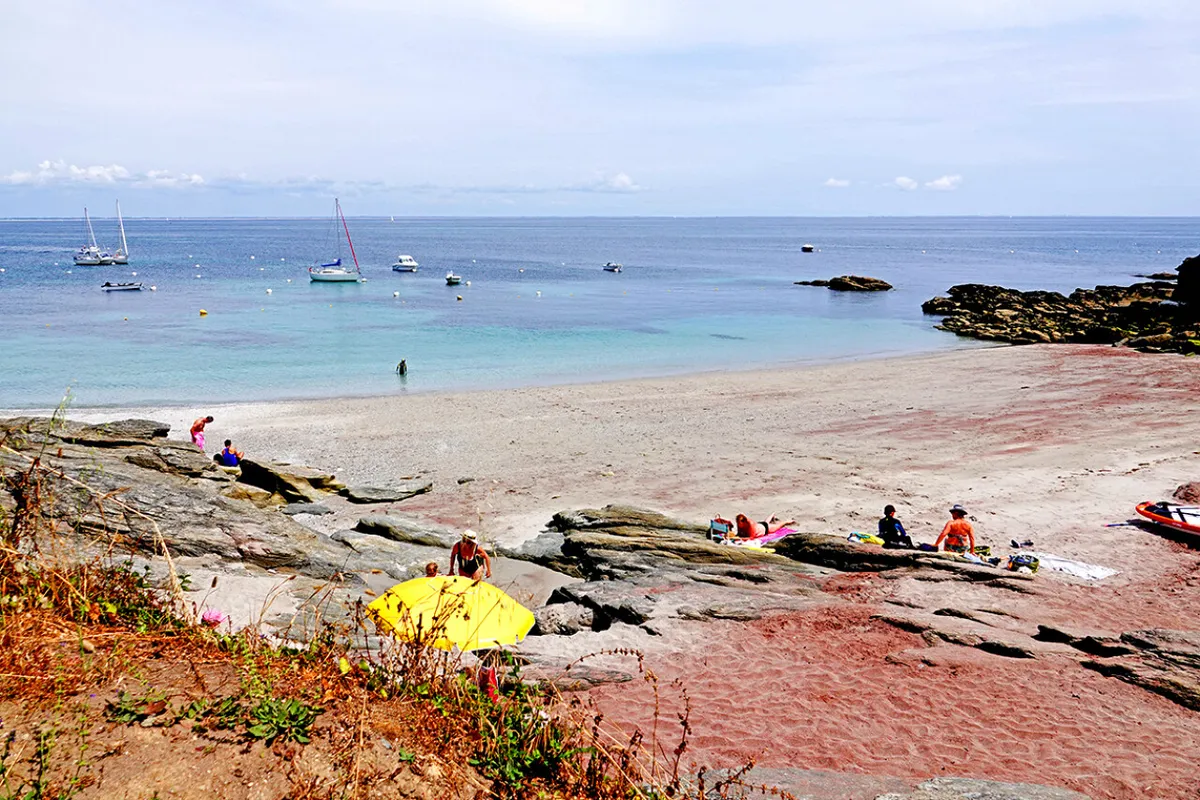 Plage des Sables Rouges, stop — photo 3