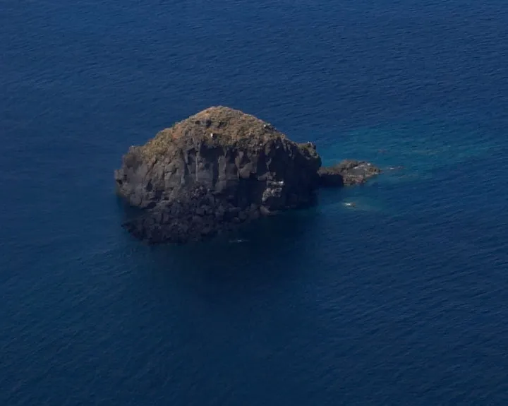 Scoglio Faraglione Anchorage in Malfa, Italy — photo 5