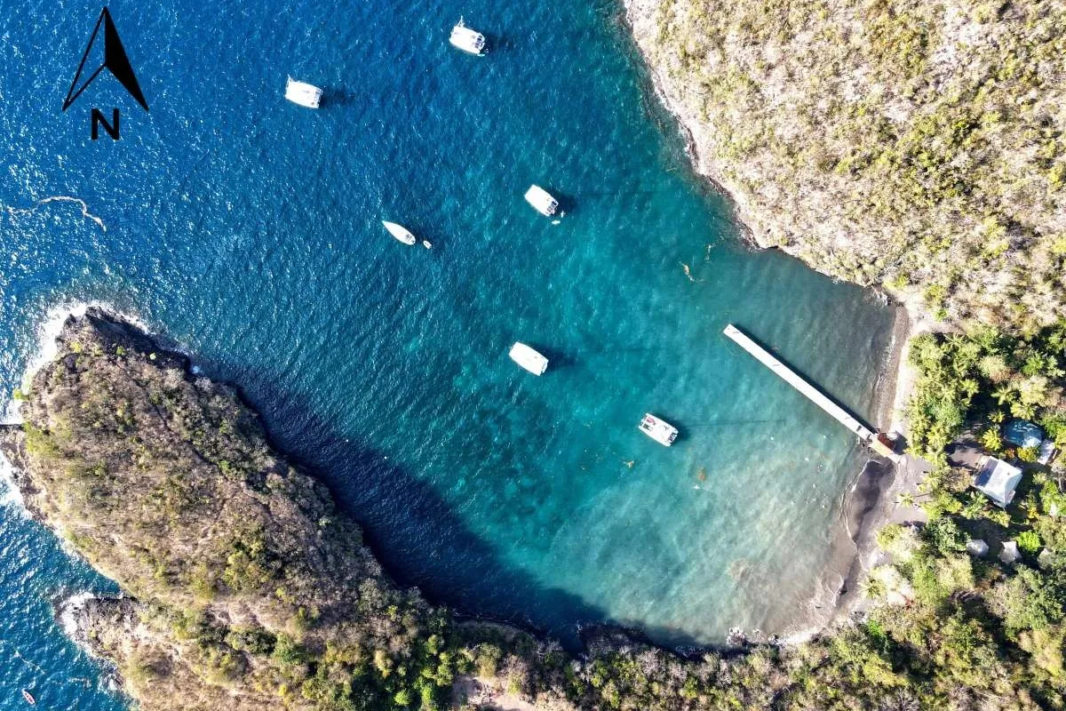 Anse Noire, anchorage in Les Trois-Îlets, France — photo 2