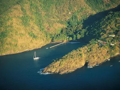 Anse Noire, anchorage in Les Trois-Îlets, France — photo 3