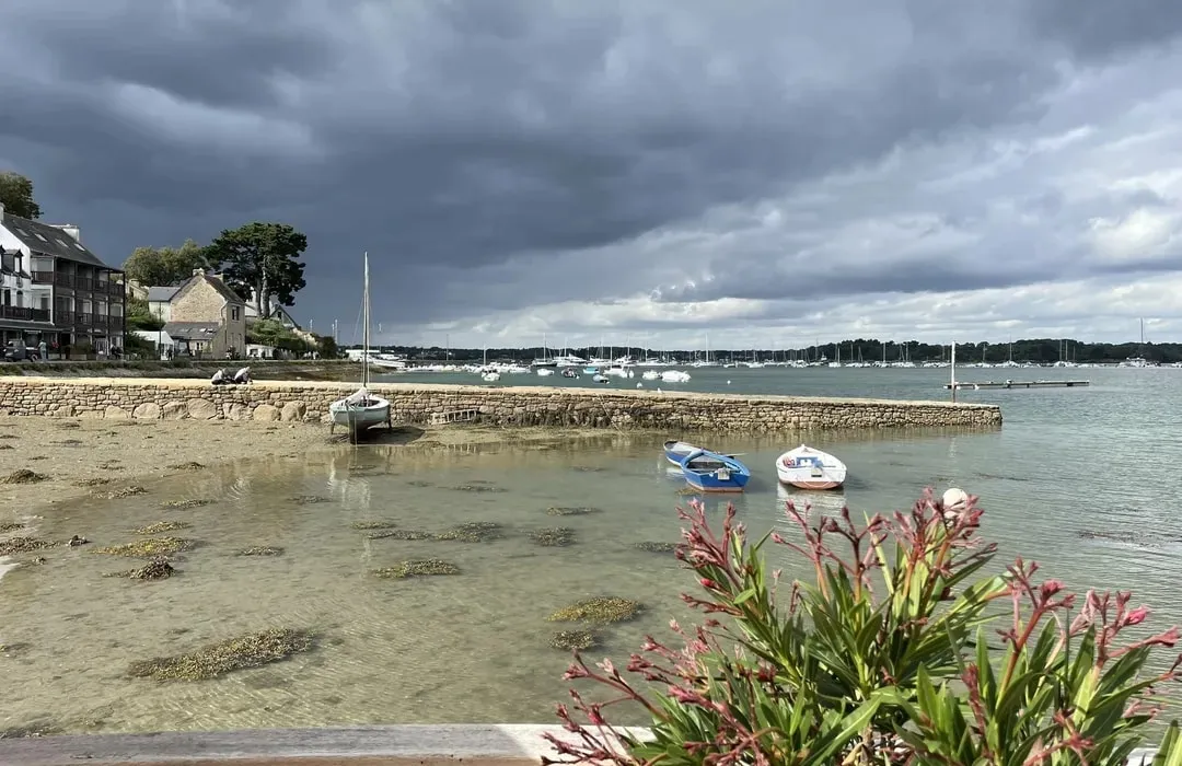 Anse du Lério, anchorage in France