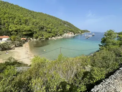 Uvala Stončica, anchorage in Grad Vis, Croatia — photo 3
