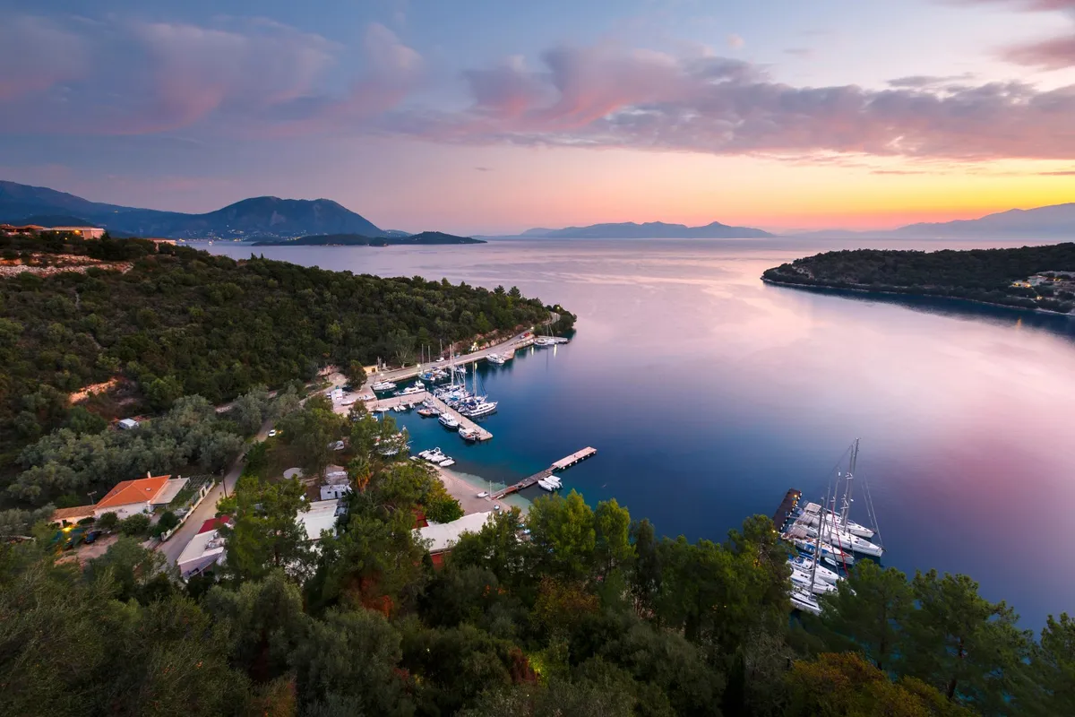 Órmos Spiliá, anchorage in Spartochori, Greece — photo 4