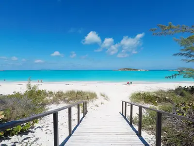 Shep's Beach, stop in Exuma, Bahamas — photo 5