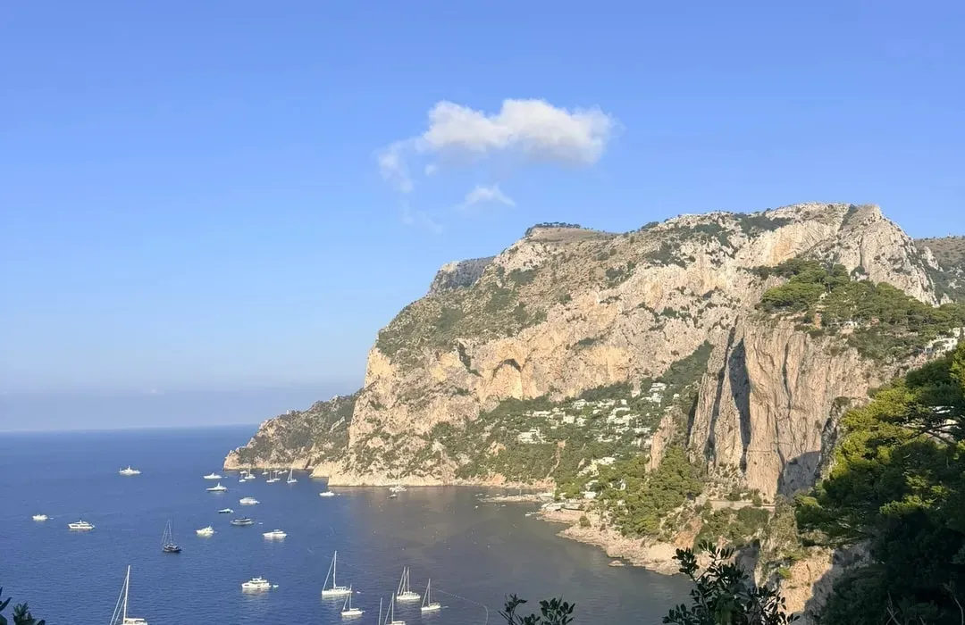 Faraglione di Matermania Anchorage in Capri, Italy — photo 8