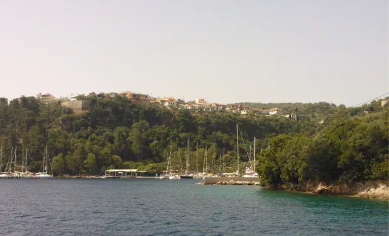 Órmos Ampelákia, anchorage in Vathy, Greece — photo 8