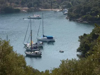 Órmos Ampelákia, anchorage in Vathy, Greece — photo 2