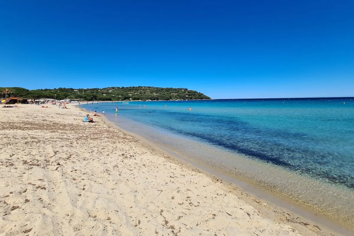 Plage de Tahiti, stop in Saint-Tropez, France — photo 8