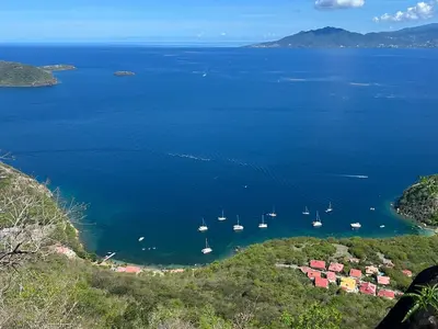 Anse à Cointe, anchorage in Terre-de-Bas, France — photo 3
