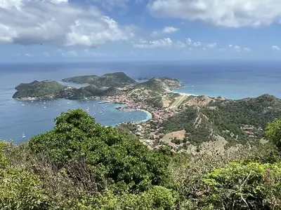 Anse à Cointe, anchorage in Terre-de-Bas, France — photo 5