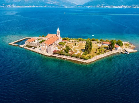 Sveti Marko, stop in Montenegro — photo 8