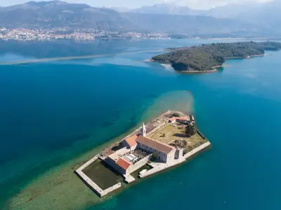 Sveti Marko, stop in Montenegro — photo 4