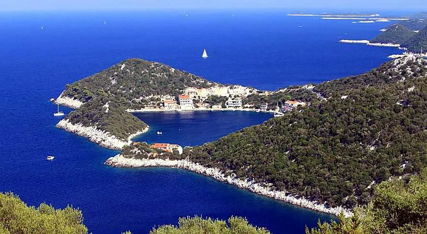 Uvala Zaklopatica, anchorage in Općina Lastovo, Croatia — photo 5