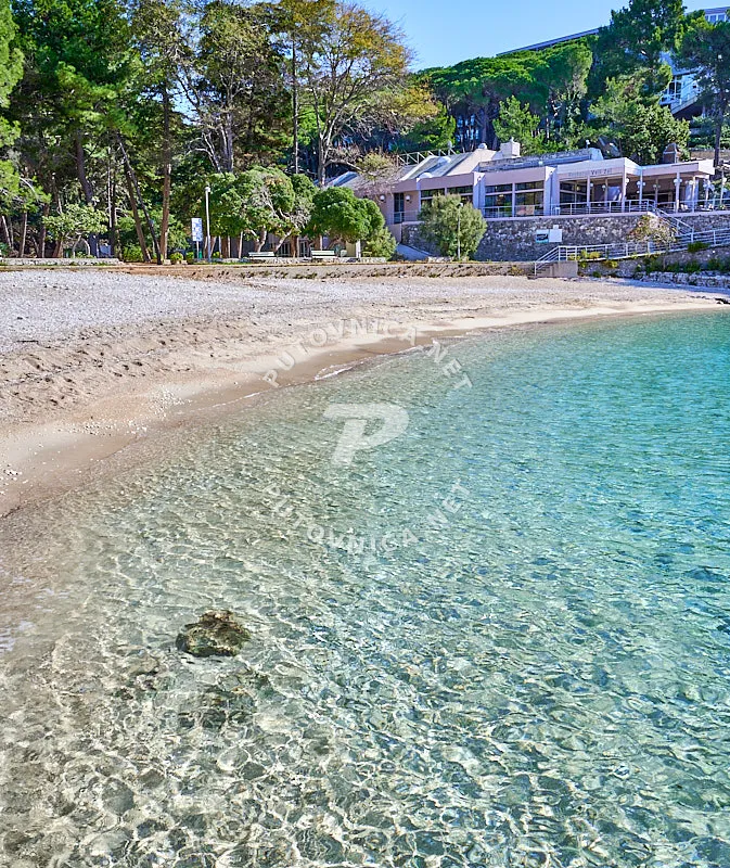 Uvala Žal, anchorage in Croatia — photo 7