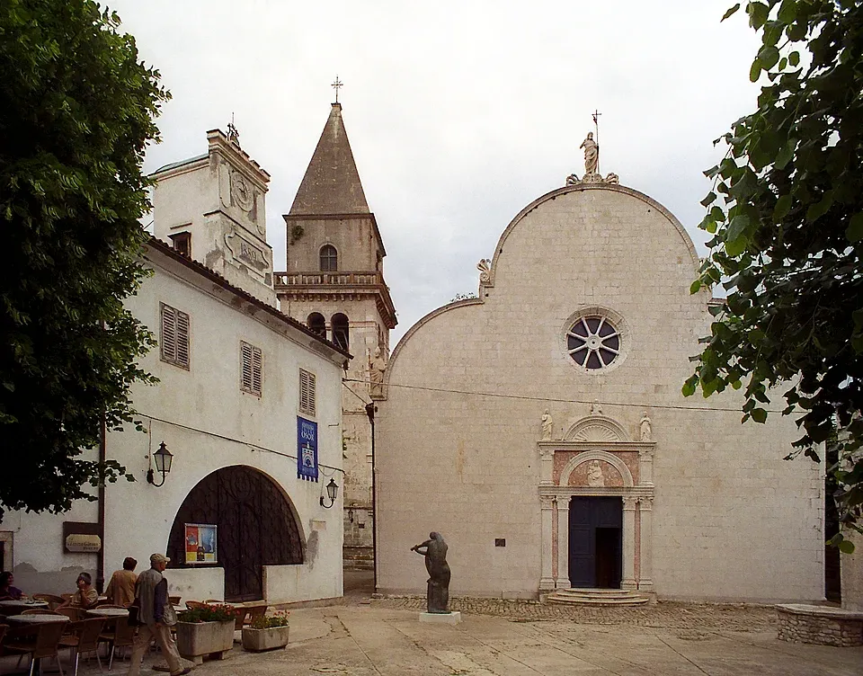 Uvala Žal, anchorage in Croatia — photo 6