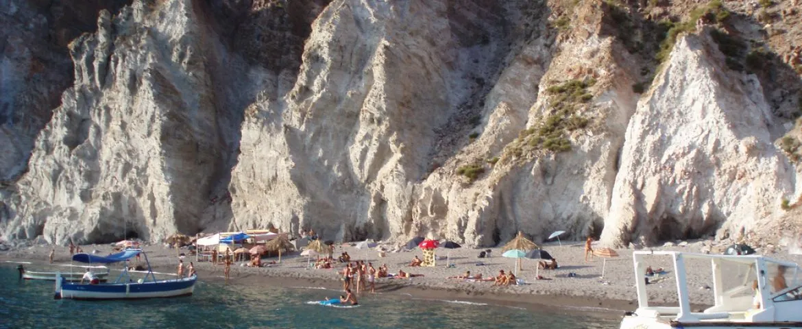 Spiaggia di Vinci, stop in Lipari, Italy — photo 5