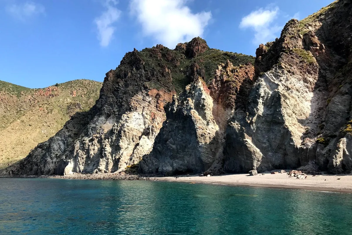 Spiaggia di Vinci, stop in Lipari, Italy — photo 3
