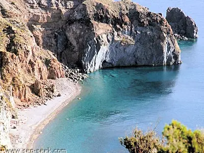 Spiaggia di Vinci, stop in Lipari, Italy — photo 4