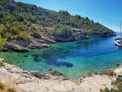 Uvala Tatinja, anchorage in Rogač, Croatia — photo 2