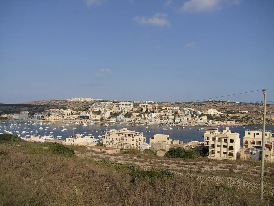 Rdum il-Bież, stop in Saint Paul's Bay, Malta — photo 2